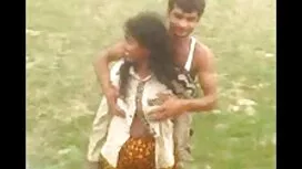 মিনা লাল এবং কালো বি ...