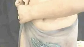 গুদে হাত হিন্দি বিএফ ...