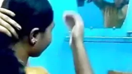 স্বর্ণকেশী সুন্দরী ব ...
